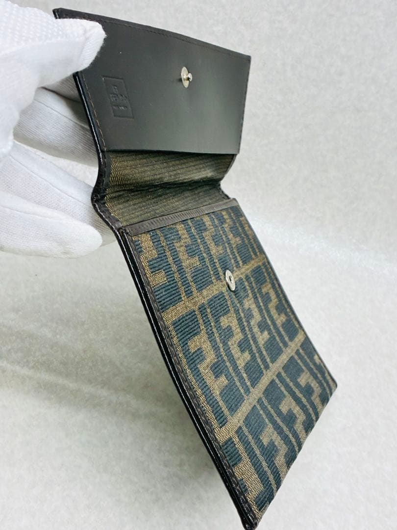 D0203）美品 フェンディ Fendi 二つ折り 札入れ 財布 モノグラム