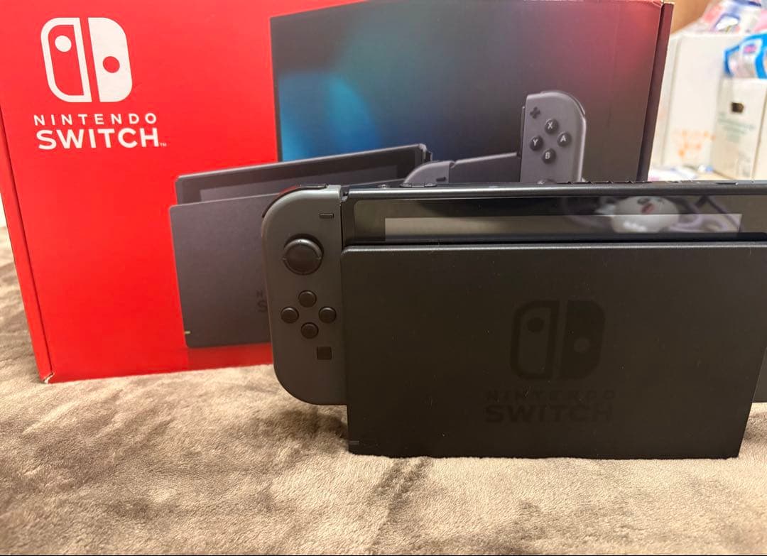Nintendo Switch 本体 + Joy-Con+ 充電グリップ