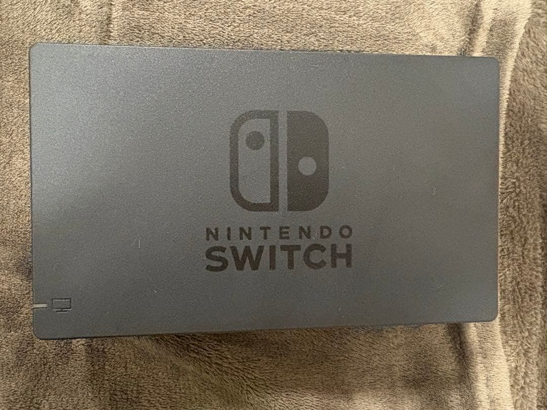 Nintendo Switch 本体 + Joy-Con+ 充電グリップ