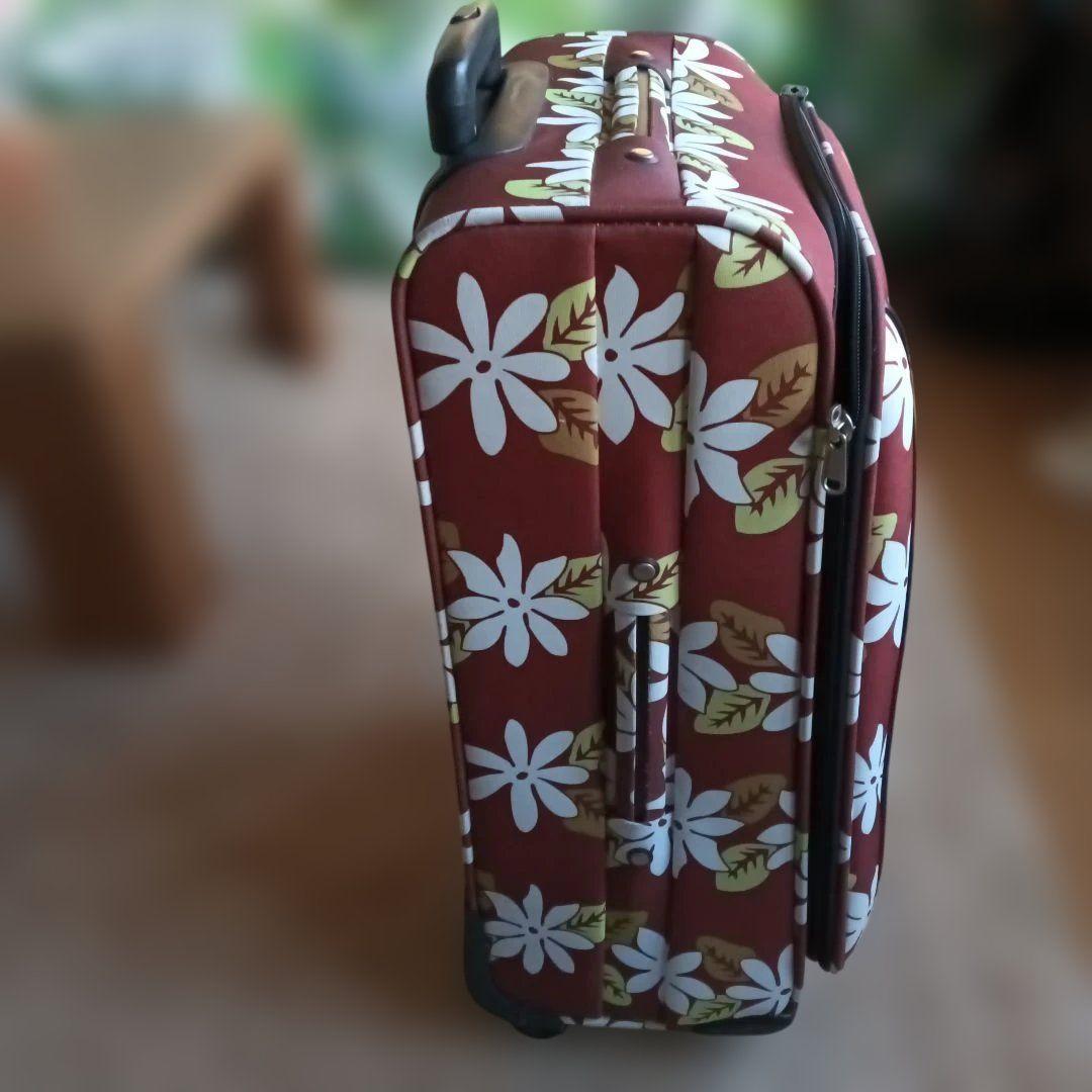 ALOHA！ 花柄 中型キャリーケースとバックセット