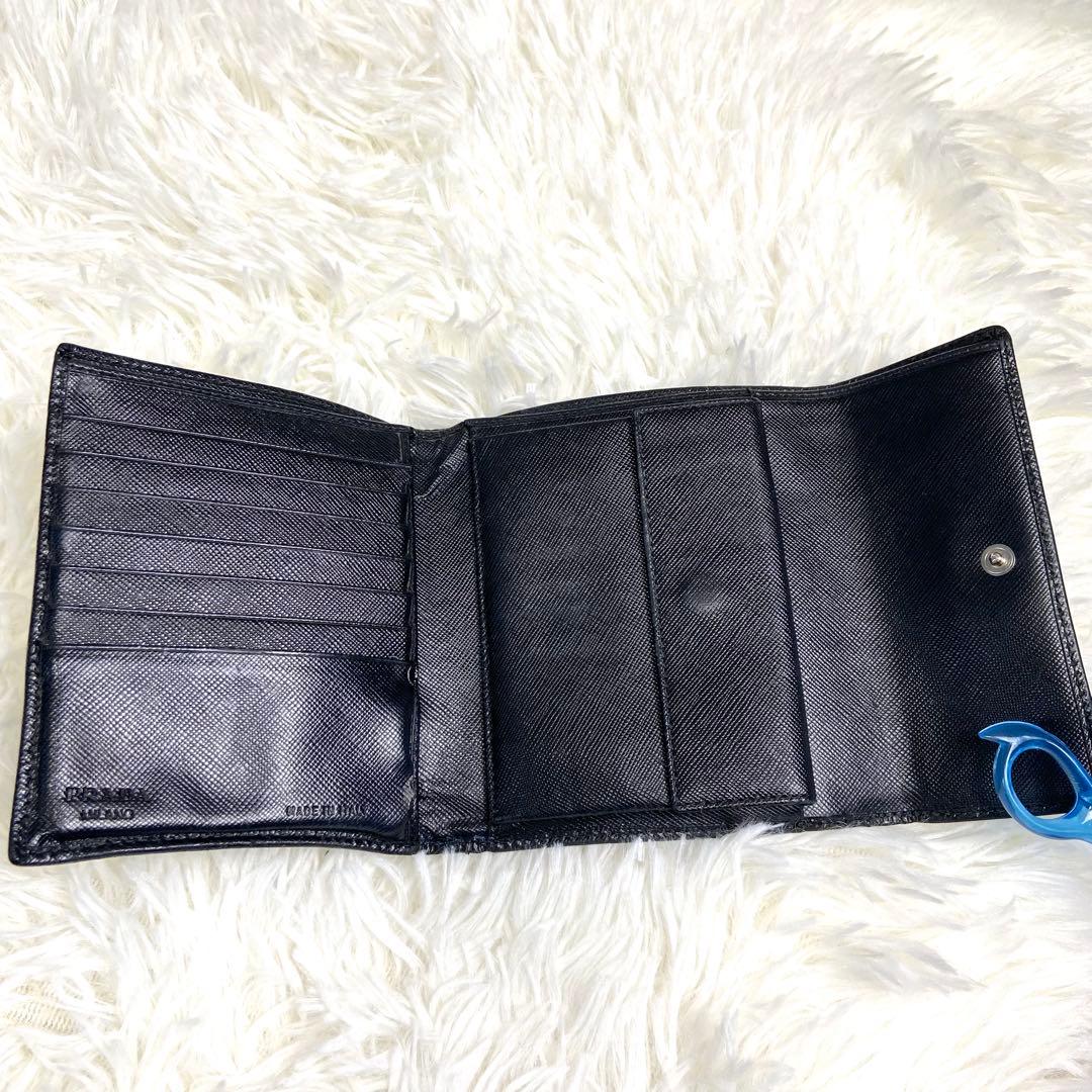 PRADA プラダ　三角ロゴ　サフィアーノレザー　三つ折り財布