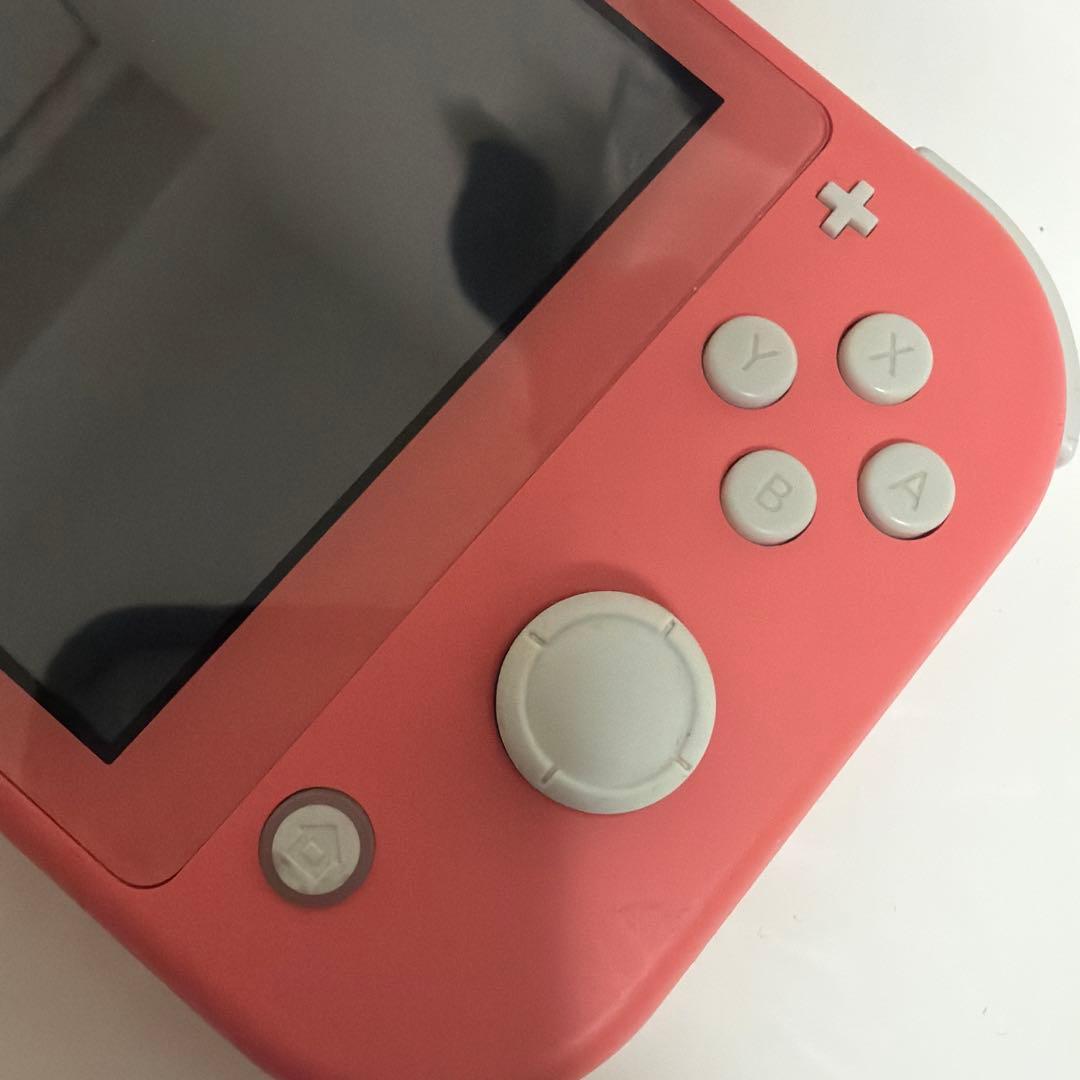 【美品】ニンテンドー スイッチライト コーラル