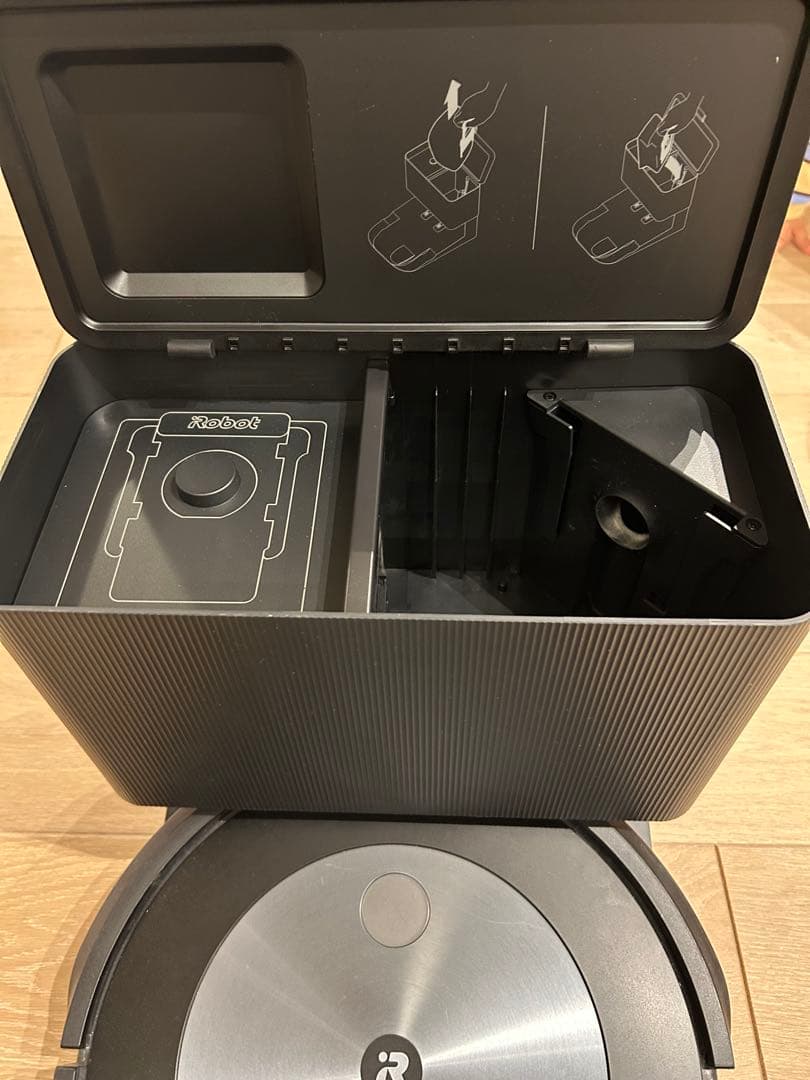 iRobot ルンバ　J7+ 充電コンセントなし