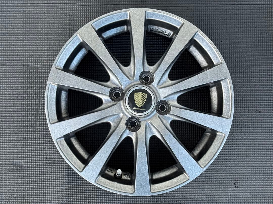 マナレイスポーツES 4.5J-14 +43 100-4H 軽自動車用ホイール
