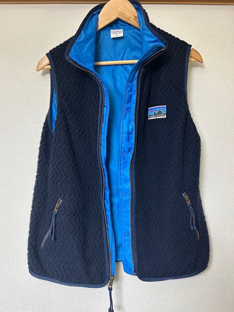 patagonia ネイビー リバーシブルベスト白タグ