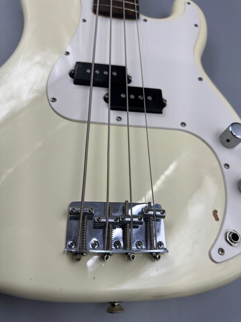 ☆ Squier by Fender/Precision Bass