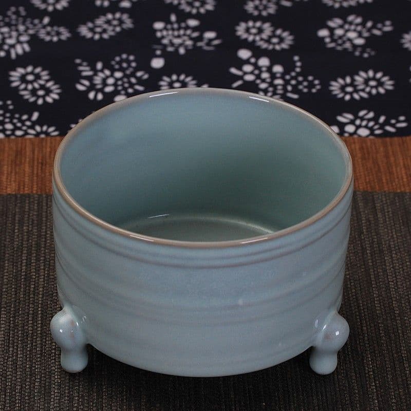 宋汝窯天青釉三足香炉 筆洗 景徳鎮 陶磁器 装飾品 現代工芸品 美術品 置物