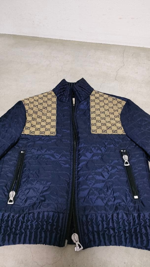 Gucci GGロゴキルティングジャケット