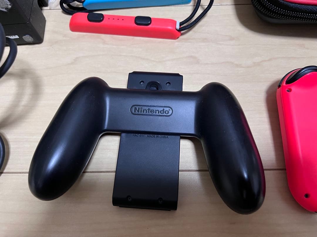 【JOYコン良好】Nintendo Switch本体、キャリーケース付き