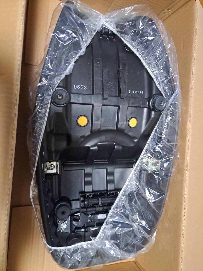 Z900rs 純正シート