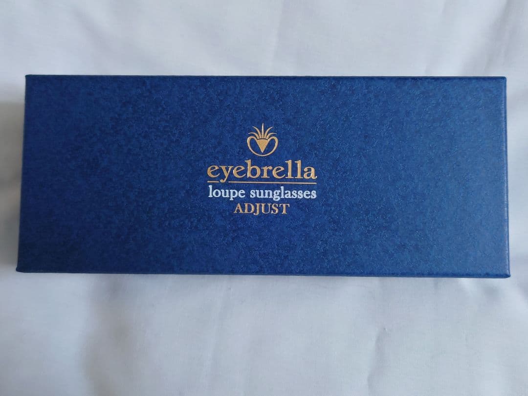 eyebrella アイブレラ　ルーペサングラス