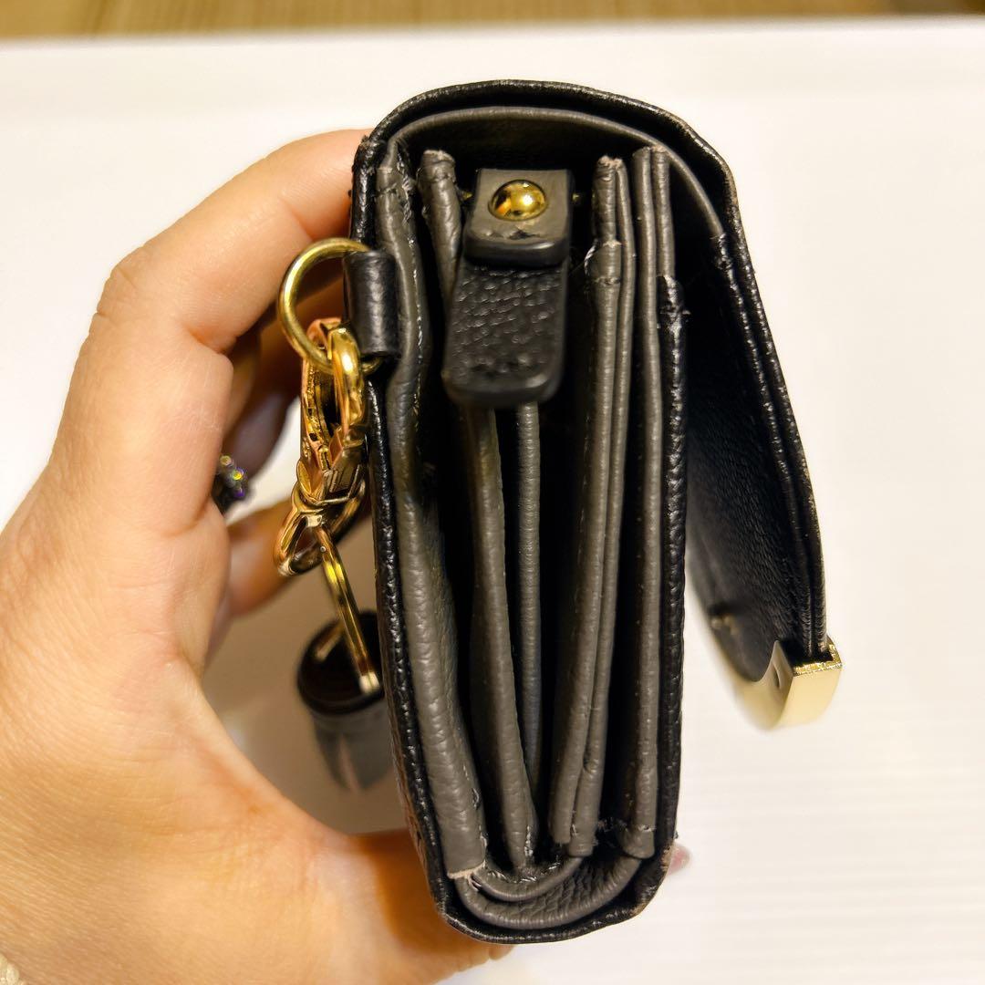 ACCOMMODE アコモデ ハンサムスマイル ハーフムーン 三つ折財布
