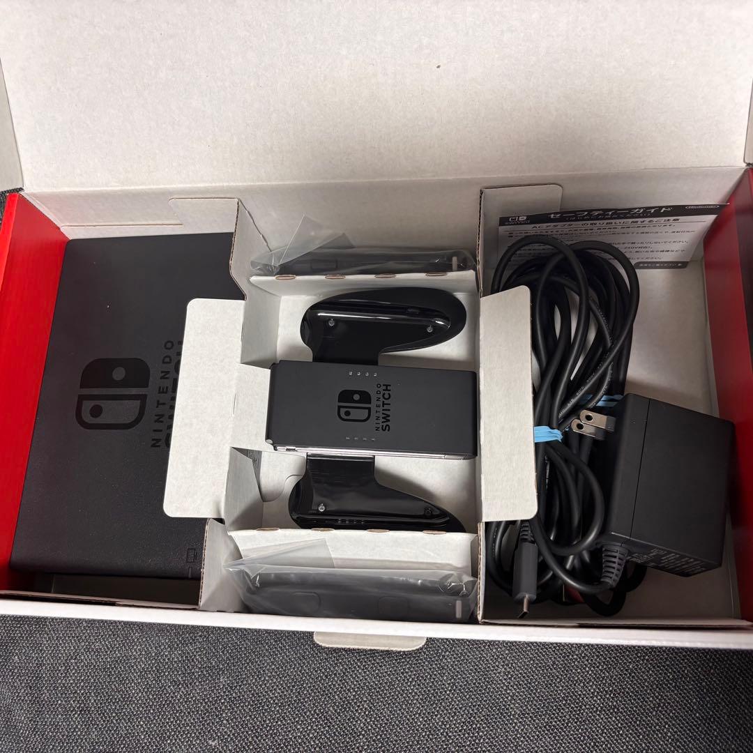美品 Switch本体 箱あり スマブラ マリオカート付き 動作確認済