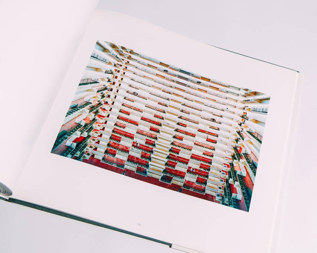 アート・デザイン・音楽 Andreas Gursky Photographs from 1984 to.