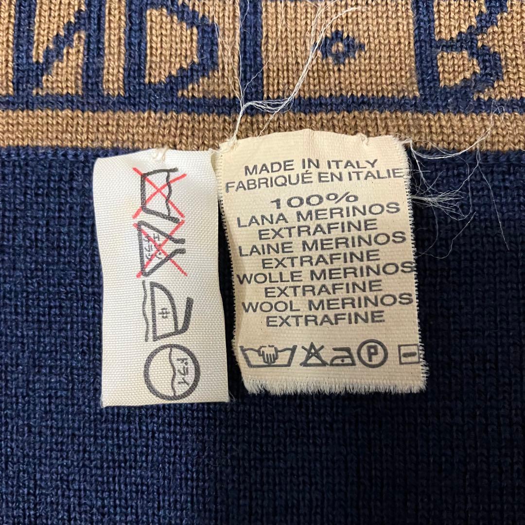 美品❣️希少✨✨FENDI ネイビー ロゴ入りマフラー　ウール100%