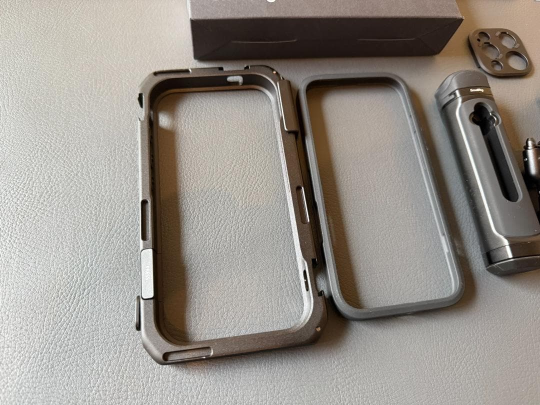 SmallRig iPhone16 Pro用 スマホビデオケージキット オマケ付