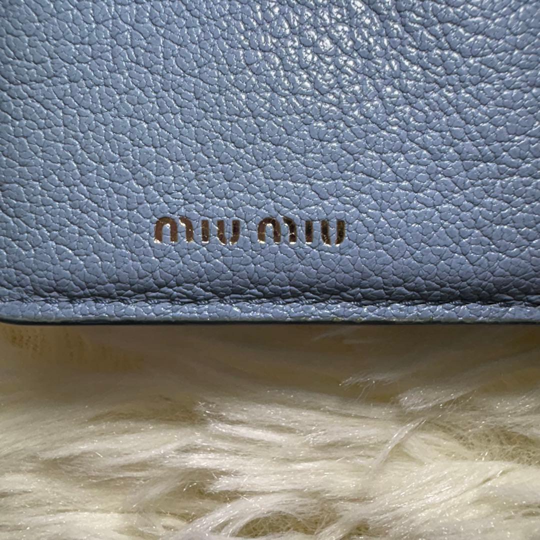 美品 miu miu 三つ折り 財布 マドラス リボン 金ロゴ ライトブルー