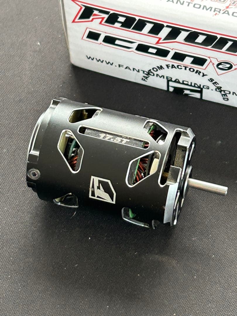 Fantom Icon V2 17.5t ブラシレスモーター ラジコン　ヨコモ