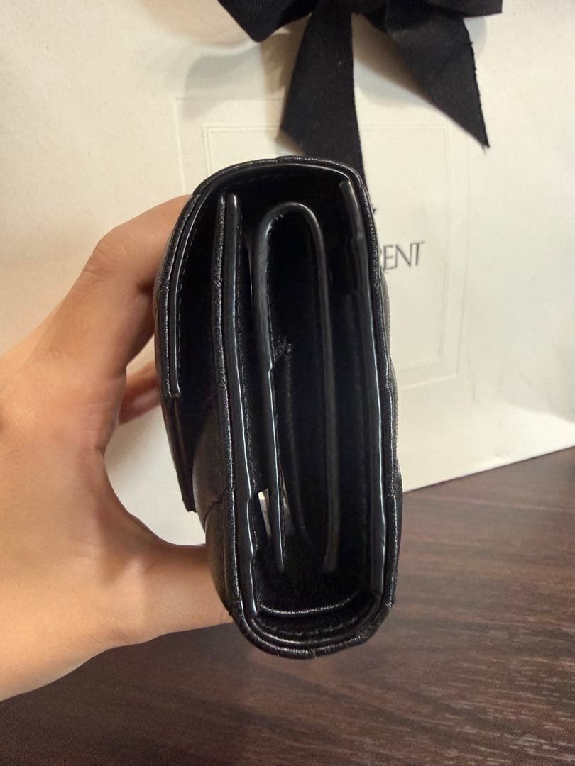 YSL カサンドラマトラッセマルチフォードウォレット(ラムスキン)