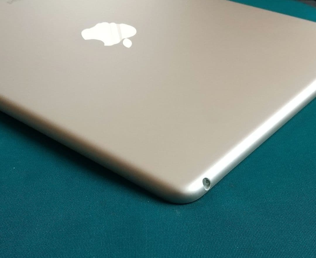 美品 Apple iPad Air2 64GB ゴールド WiFiモデル