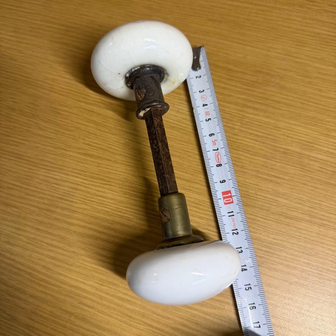 アンティーク ヴィンテージ ドアノブ used 白い陶器製ドアノブ