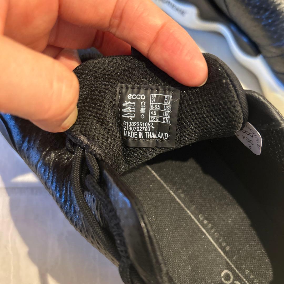 【美品】ECCO 黒 スニーカー 合成皮革　37（23.5）