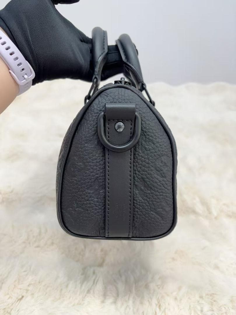 LouIs~ VuItton~ ブラック ショルダーバッグ！！