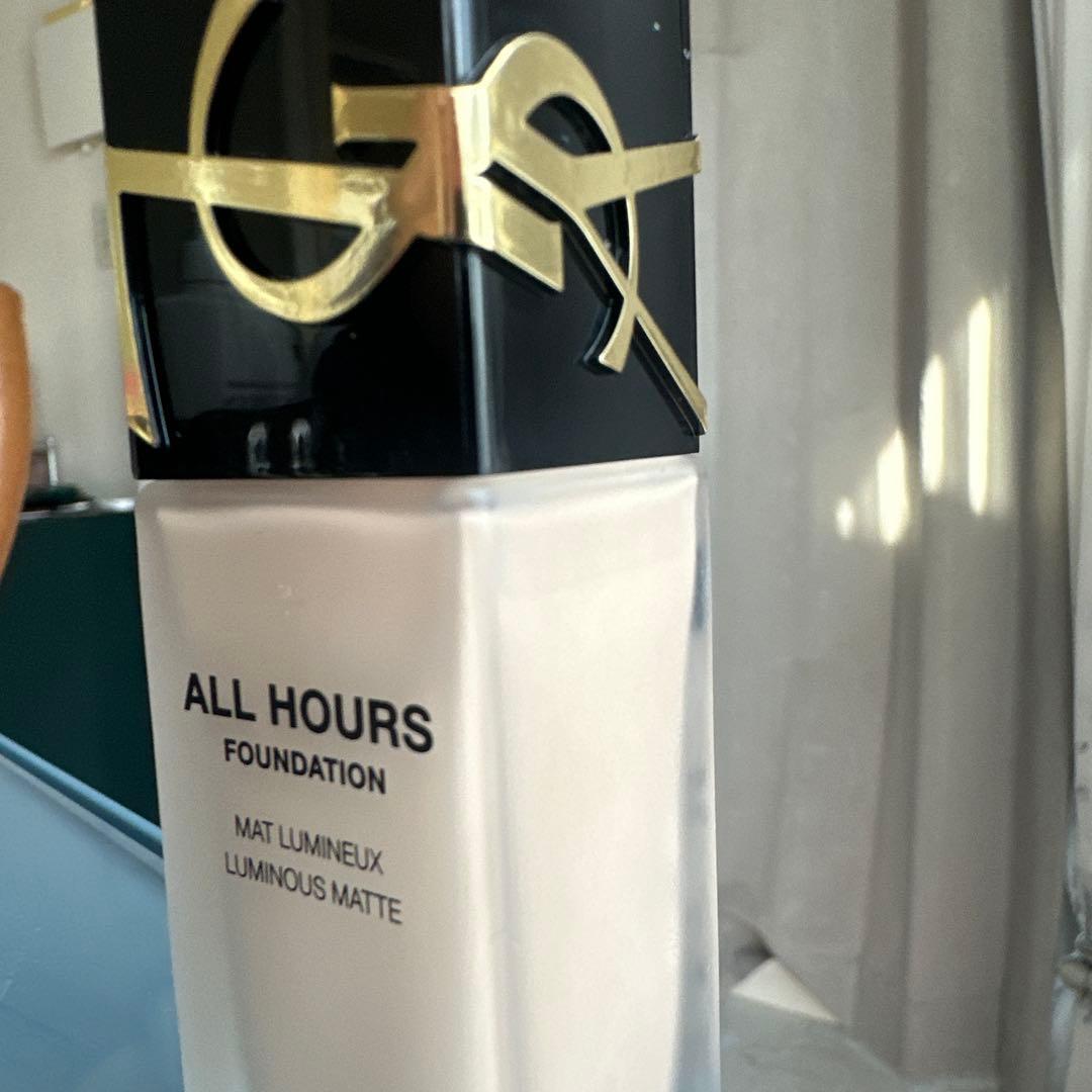 イヴ サンローラン ALL HOURS FOUNDATION LC1