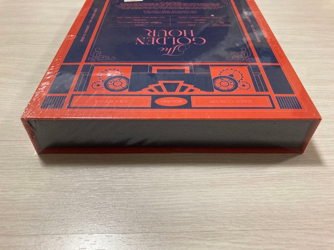 新品未開封！2022 IU THE GOLDEN HOUR ブルーレイ BD版
