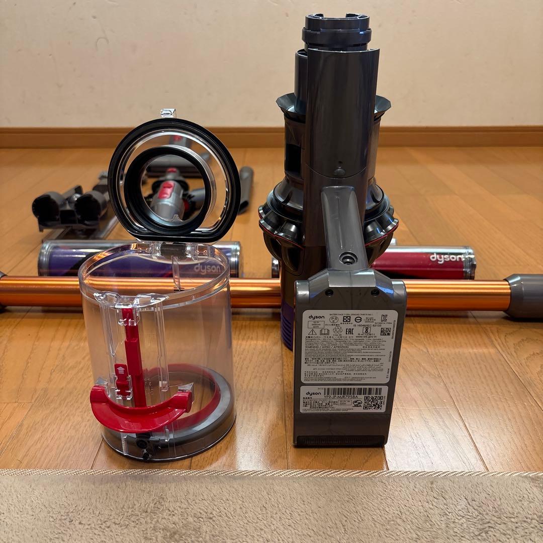 ダイソン　V10 SV12美品　分解洗浄除菌整備済み　④
