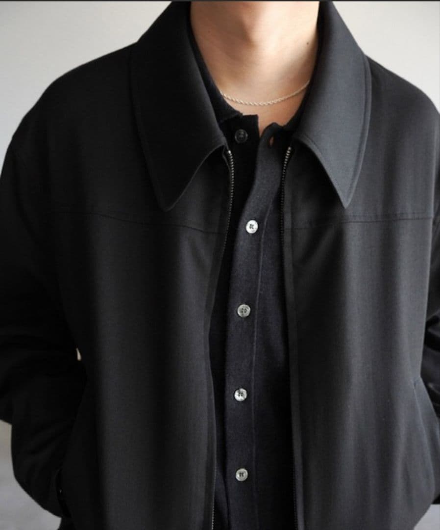 WYM　TECH WOOL GABARDINE ZIP BLOUSO Sブラック