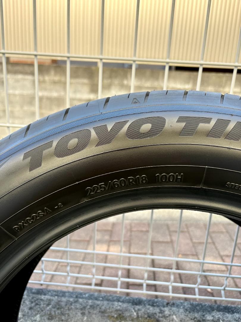 【送料込】トヨタ アルファード40系 純正 タイヤ 225/60R18 新車外し