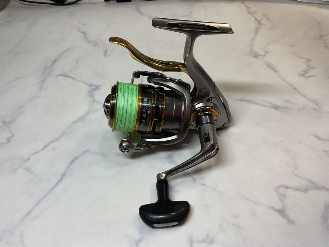 ま*ん様 DAIWA ダイワ 13プレイソ PLAISO 2500LBD