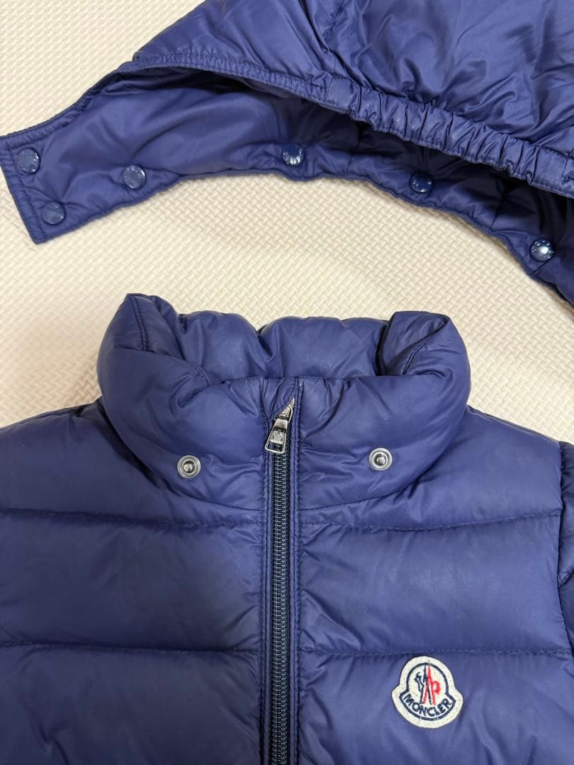 Moncler モンクレール　ダウンジャケット