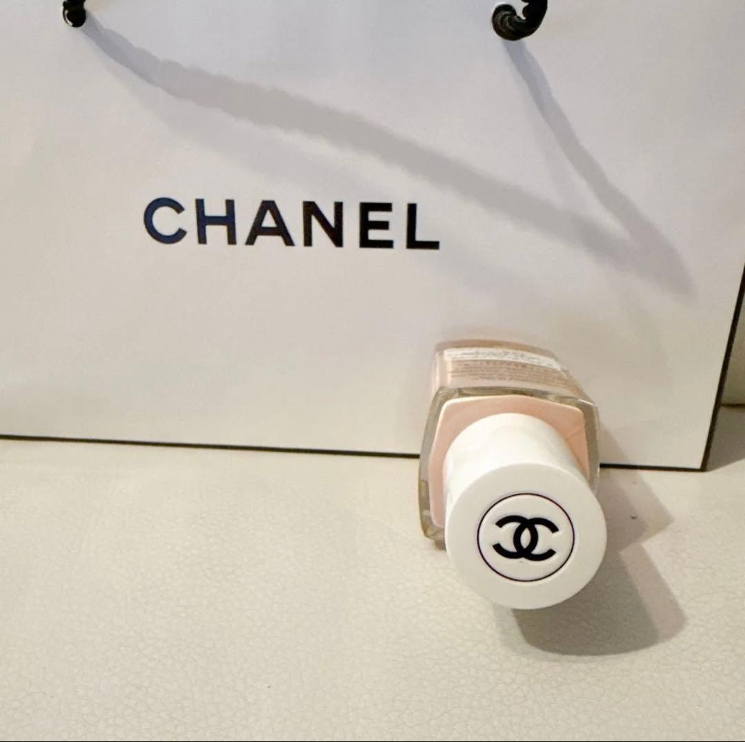 CHANEL LE BLANC ロージーライトドロップス