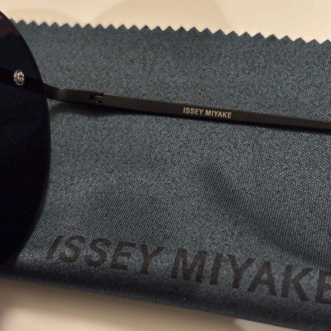 毛玉　ISSEY MIYAKE 金子眼鏡　IM102