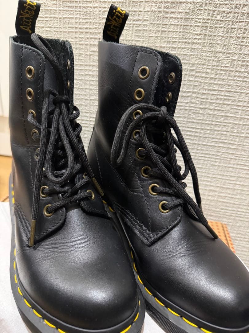 Dr. Martens 8ホールブーツ CLEMENCY 25436001