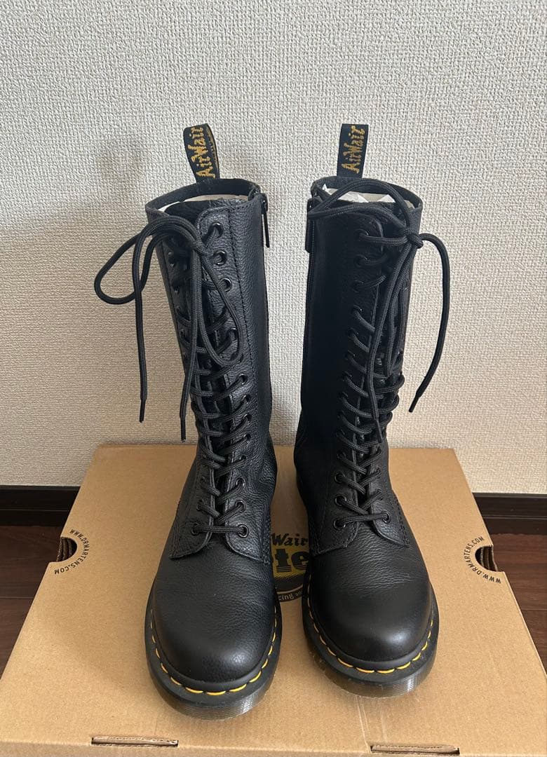 ドクターマーチン Dr.Martens 1B99 14ホールブーツ