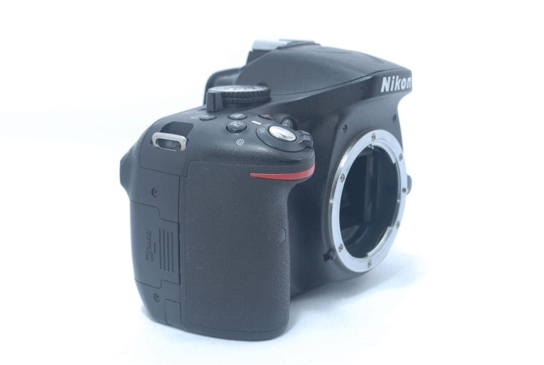 新品級ショット数✨Nikon D5200 スマホ転送 バリアングル液晶 自撮り⭕️