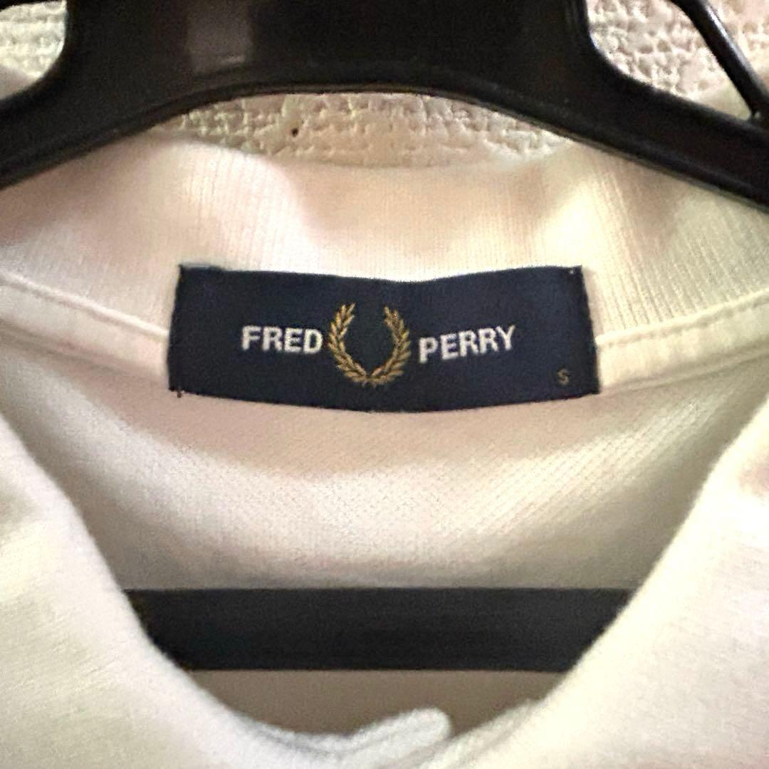 FRED PERRY フレッドペリー　ポロシャツ　ホワイト　レッド　M3600