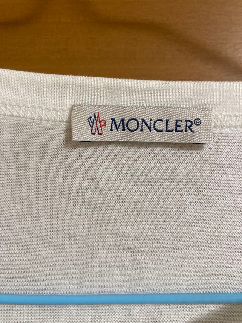 MONCLER ホワイト Tシャツ 半袖