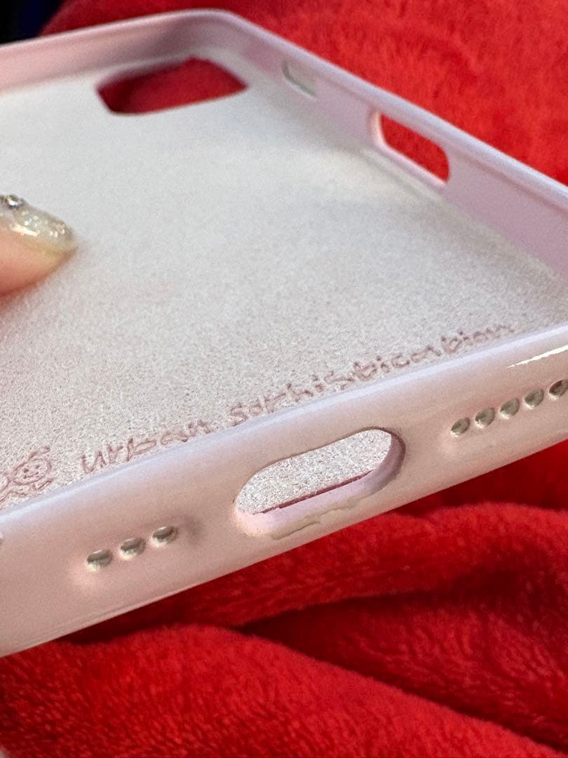 Urban Sophistication キティちゃんコラボ　iPhone16