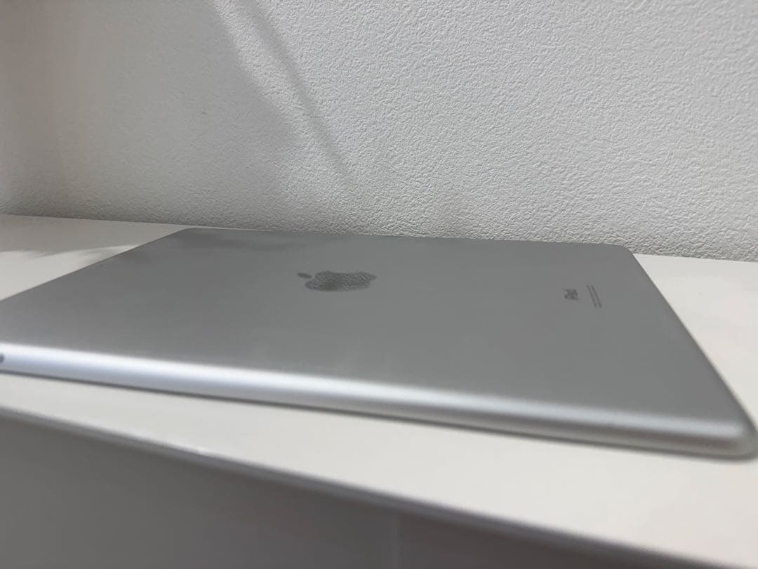 Apple iPad (第7世代) 128GB シルバー