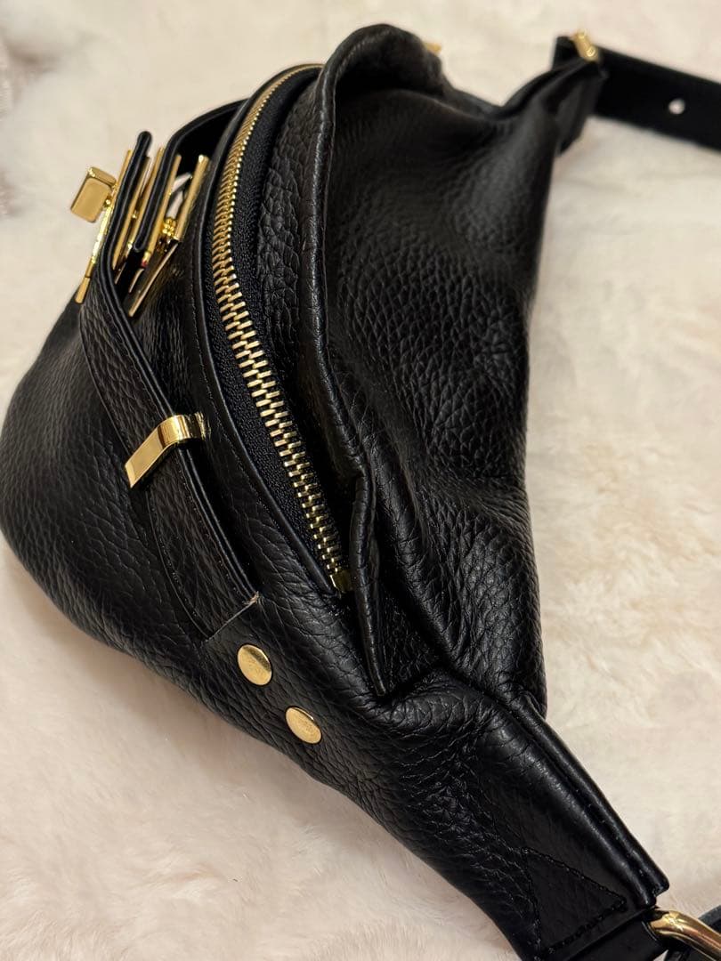 【美品】 SITA PARANTICA ボディバッグ ターンロック ブラック