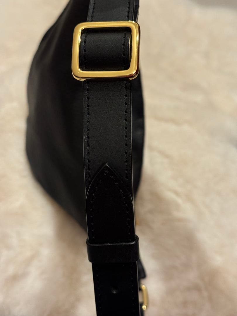 【美品】 SITA PARANTICA ボディバッグ ターンロック ブラック