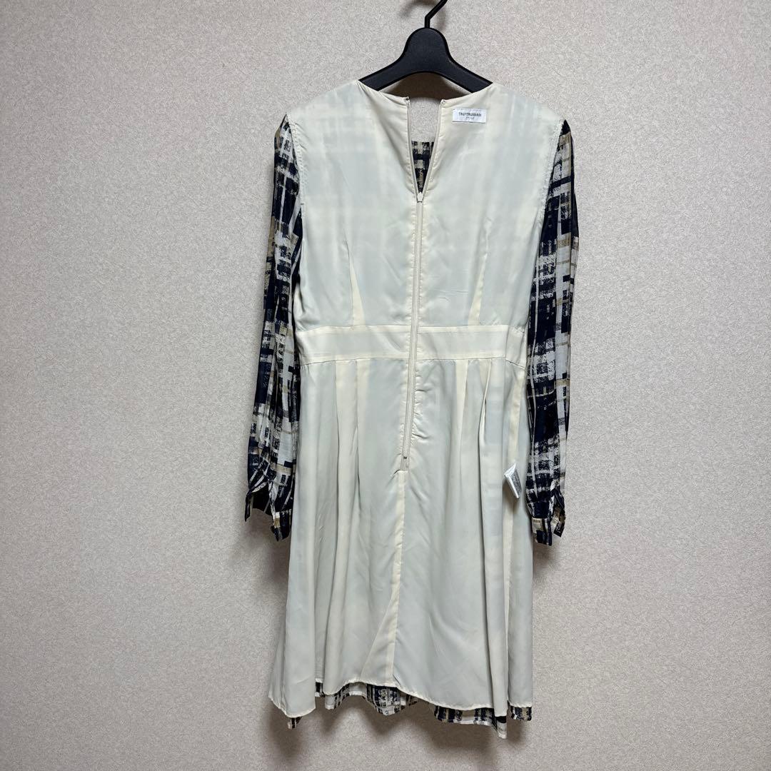 【美品】トゥルートラサルディ・シルク混　チェック柄　長袖ワンピース　40