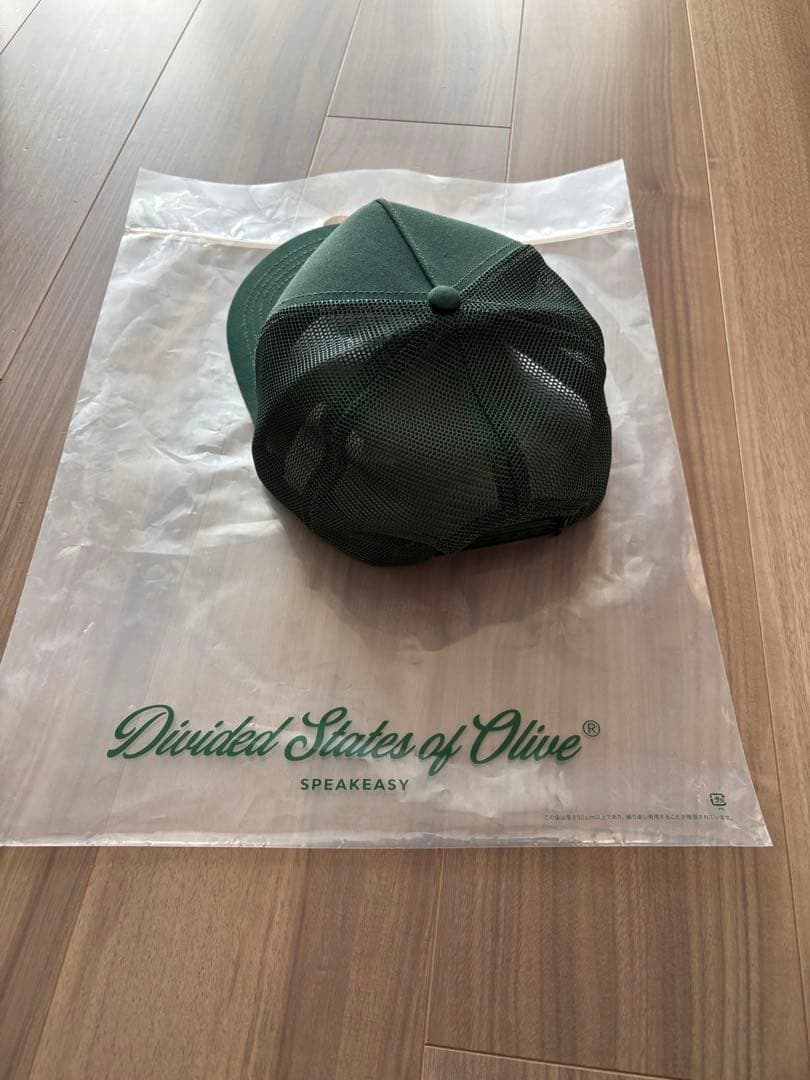 Divided States of Olive メッシュキャップ ダークグリーン