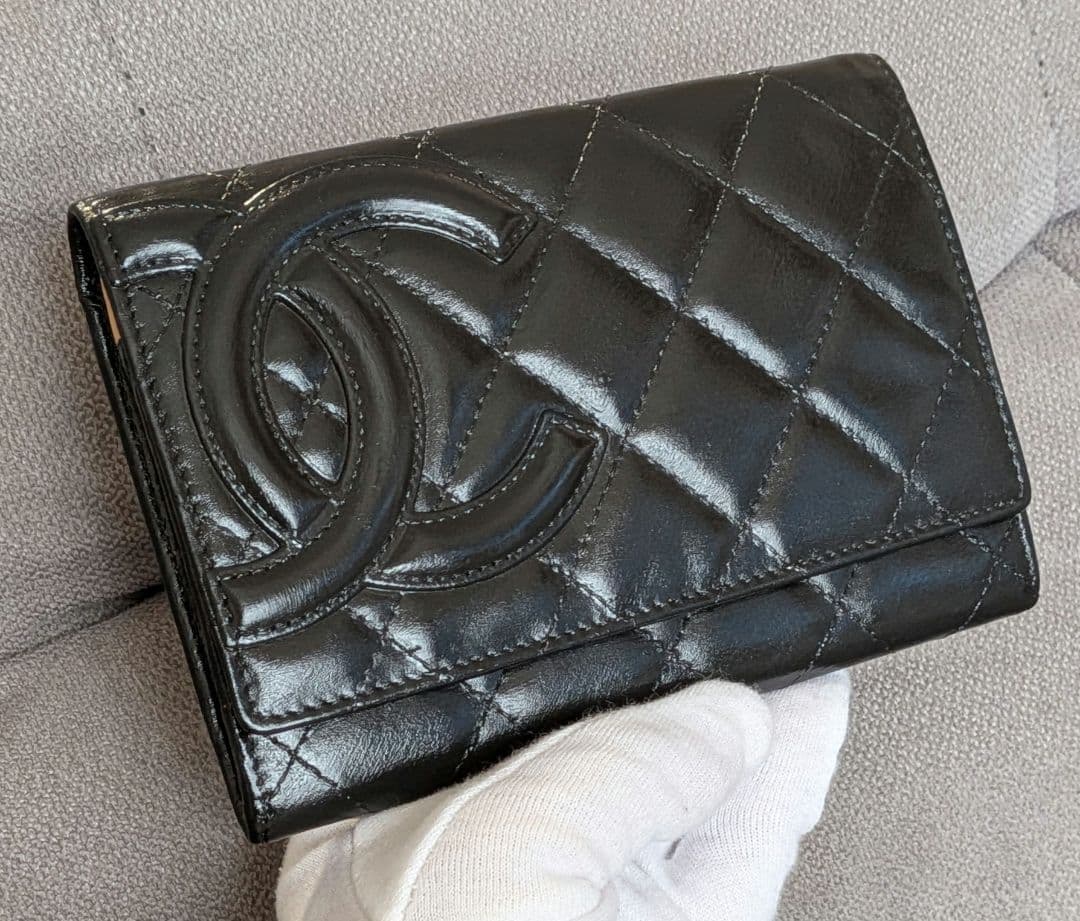 シャネル　カンボンライン　ミディアム　財布　ラムスキン　黒　正規品　ショルダー