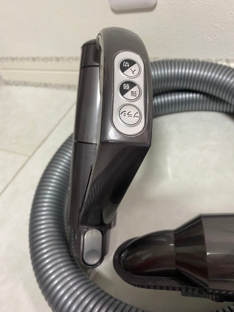 ダイソン キャニスター掃除機 DC48 分解清掃済み