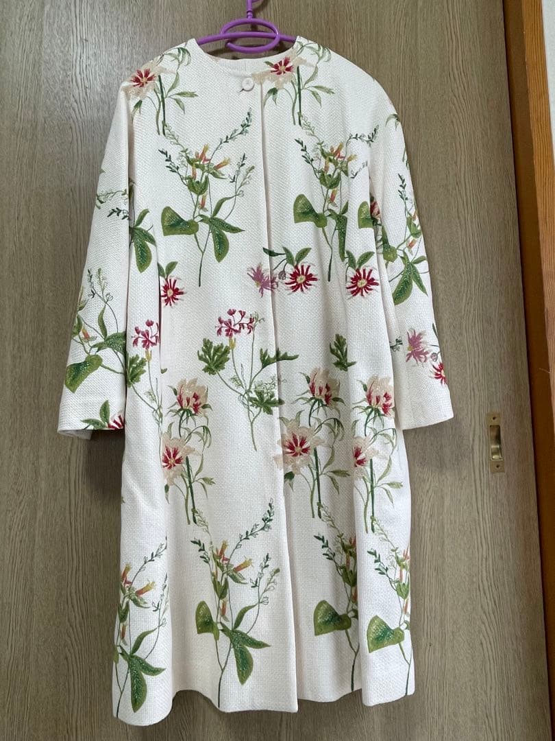 ひ*ん様 ❣️新品未使用❣️シビラ❣️スプリングガーデンコート❣️